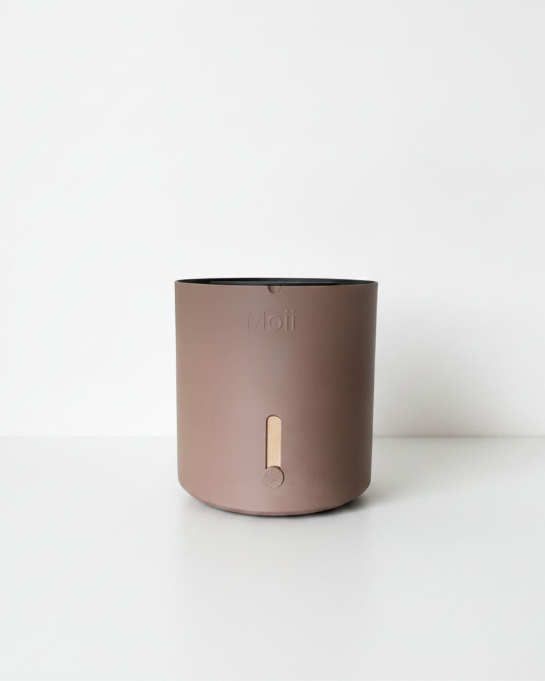 Dark-brown selfwatering planter Moii Copenhagen